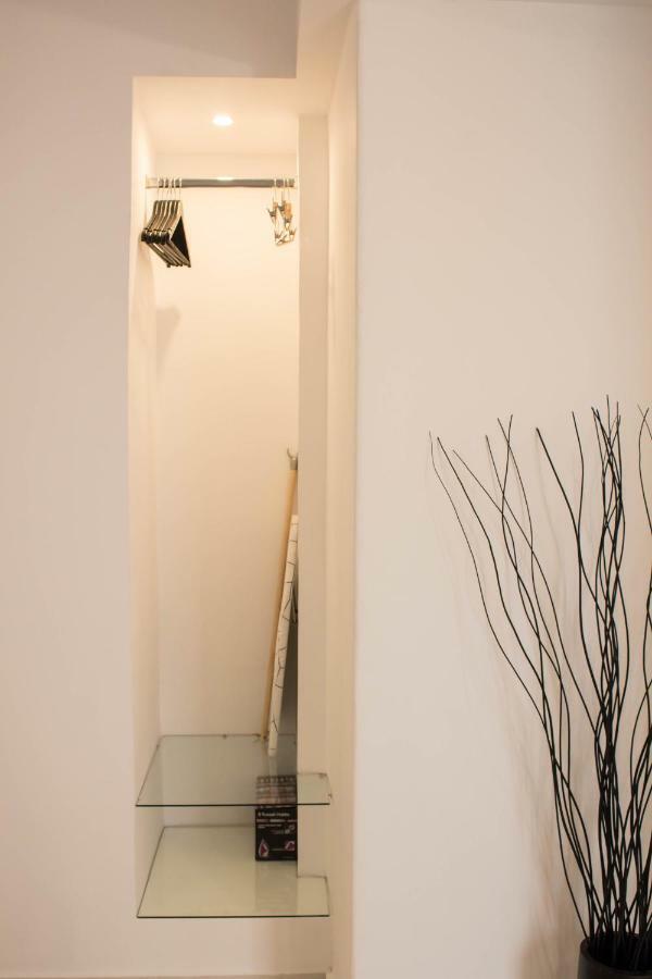 Super Stylish Apartments In Syntagma Square! Atene Esterno foto