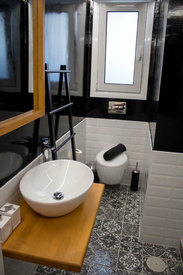 Super Stylish Apartments In Syntagma Square! Atene Esterno foto